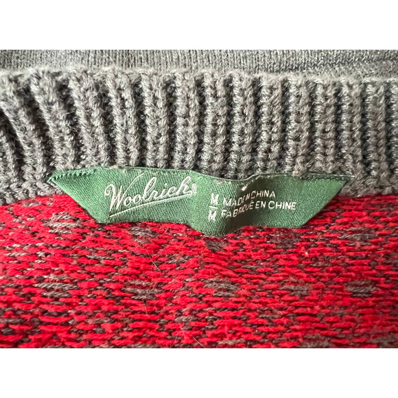 Woolrich Women's 3 button sweater size Medium grey with red detailing - Picture 6 of 7